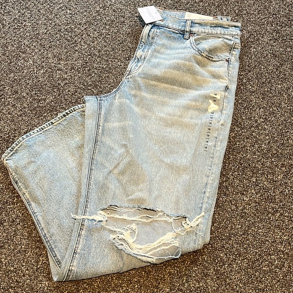 American Eagle Outfitters Denim - American Eagle stovepipe jeans